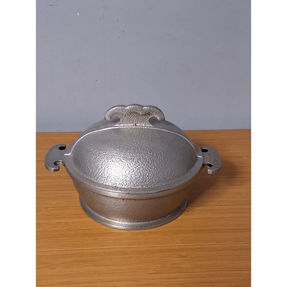 Vintage Guardian Service Hammered Aluminum Round Dutch Oven Pot with Lid 7